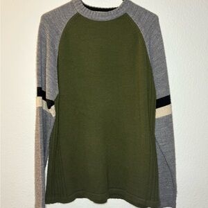 Arizona Jean Company Green and Gray Crewneck Sweater